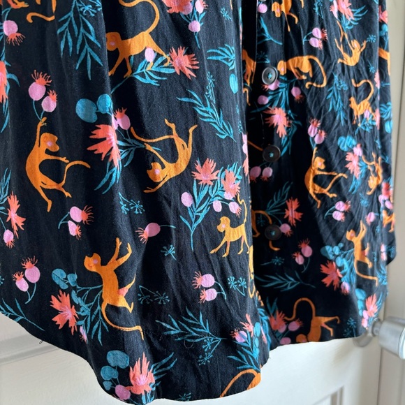 Maeve Picnic Buttondown in Black Motif - Picture 5 of 10